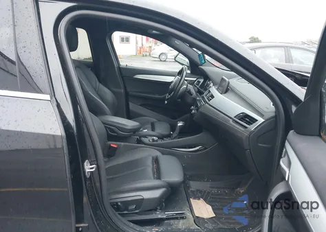 2018 BMW X2 xDrive28I z USA, uszkodzony, nr VIN WBXYJ5C32JEF76637